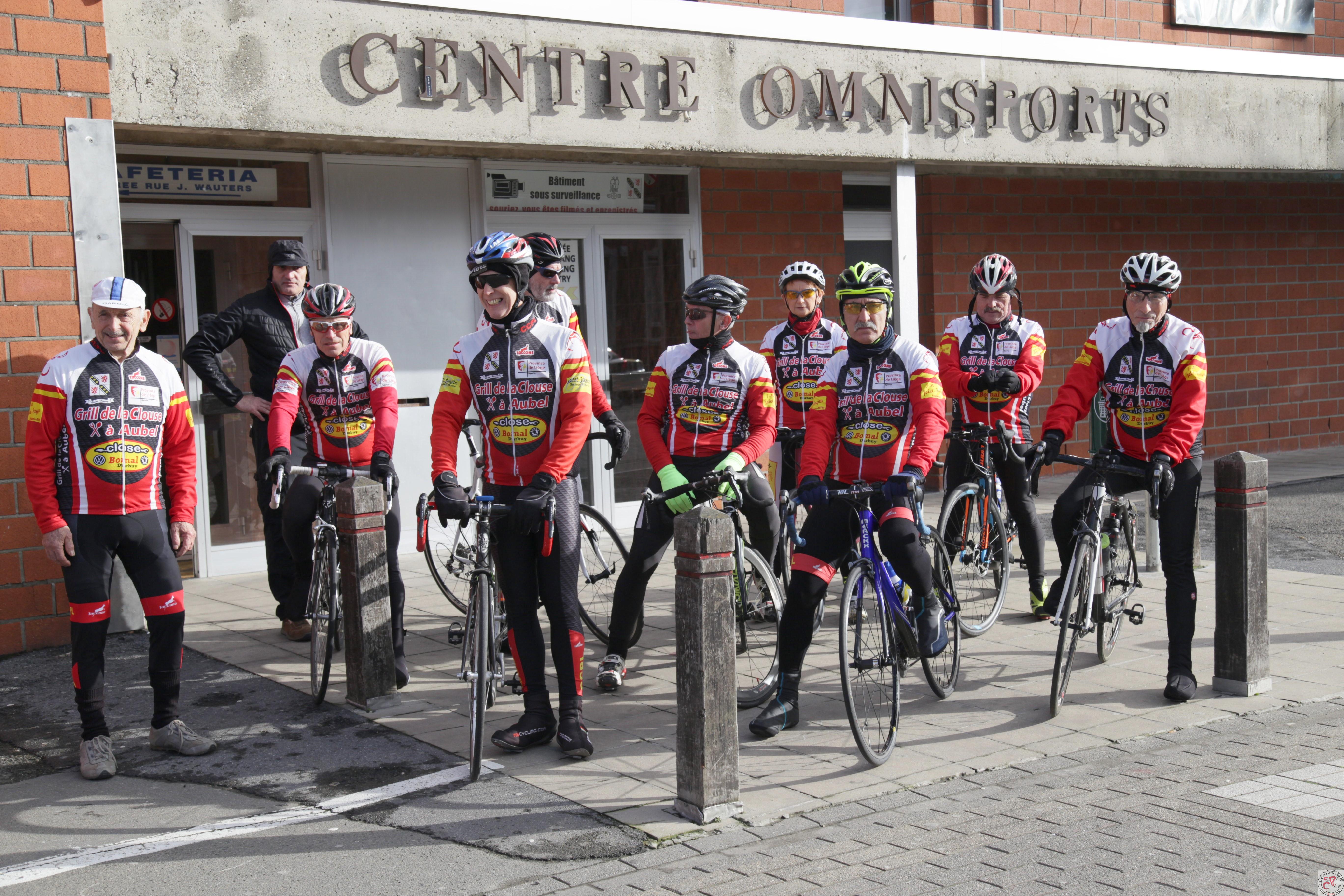 Les 8 courageux